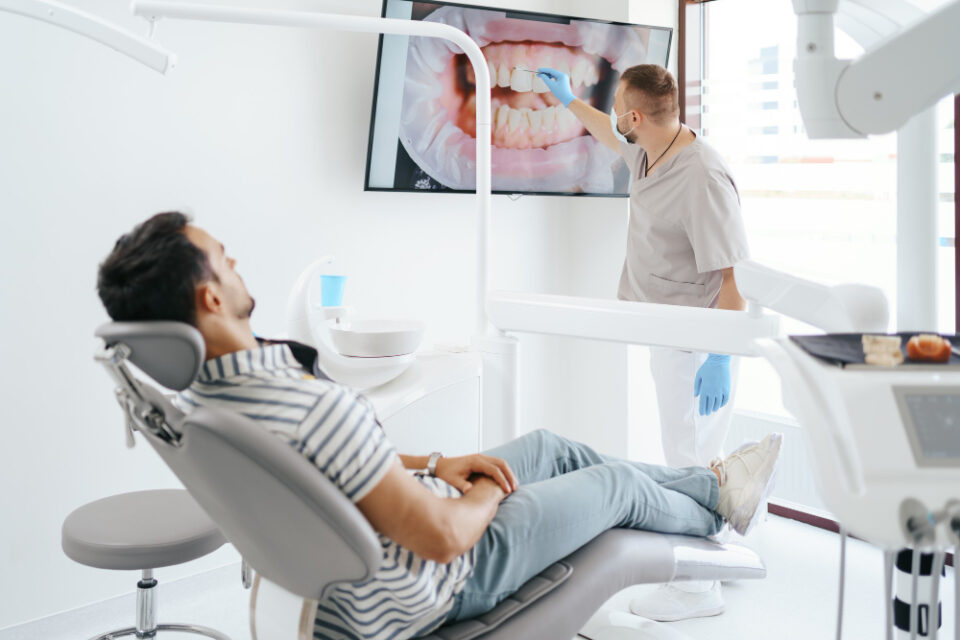 Korona w jeden dzień w Trójmieście – ile kosztuje CEREC w Gdańsku i Gdyni i co realnie wpływa na cenę?